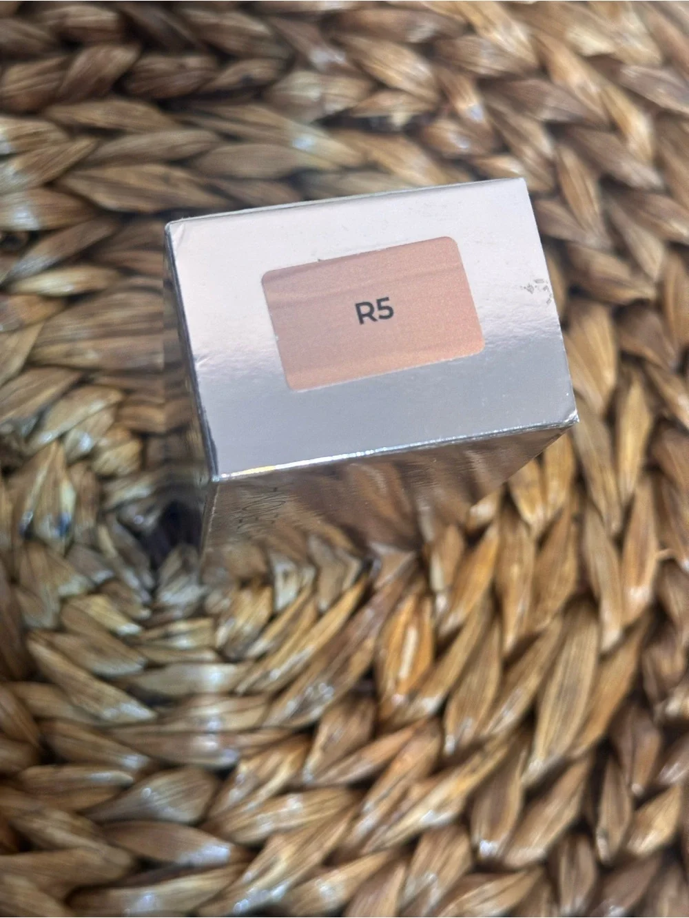 NWT Natasha Denona HY-GLAM Foundation in shade R5 medium rosy serum foundation